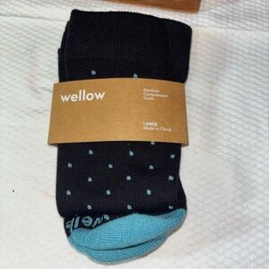 Wellow Women’s Black Bamboo Compression Socks with Teal Accents